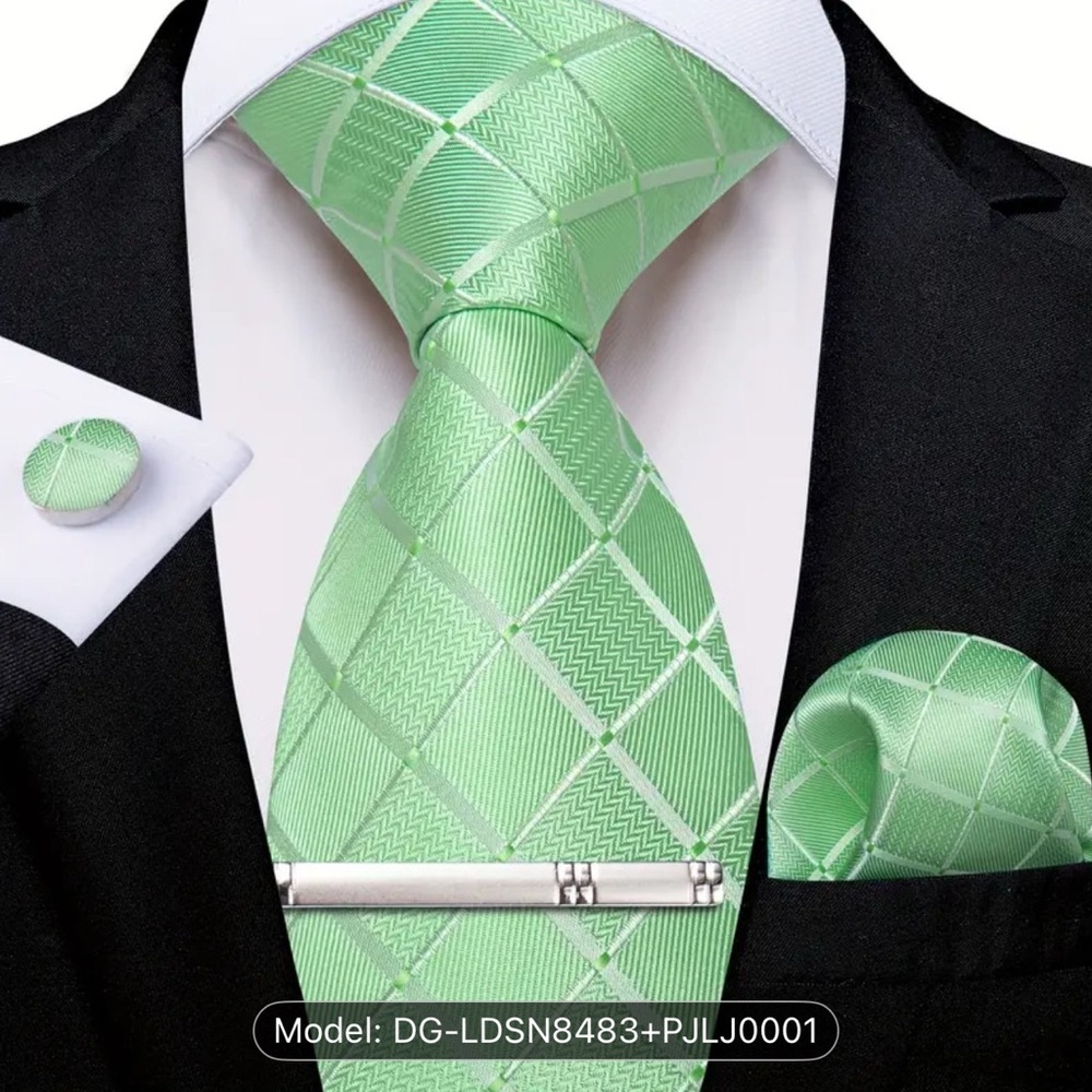 Green Checkered Tie Set